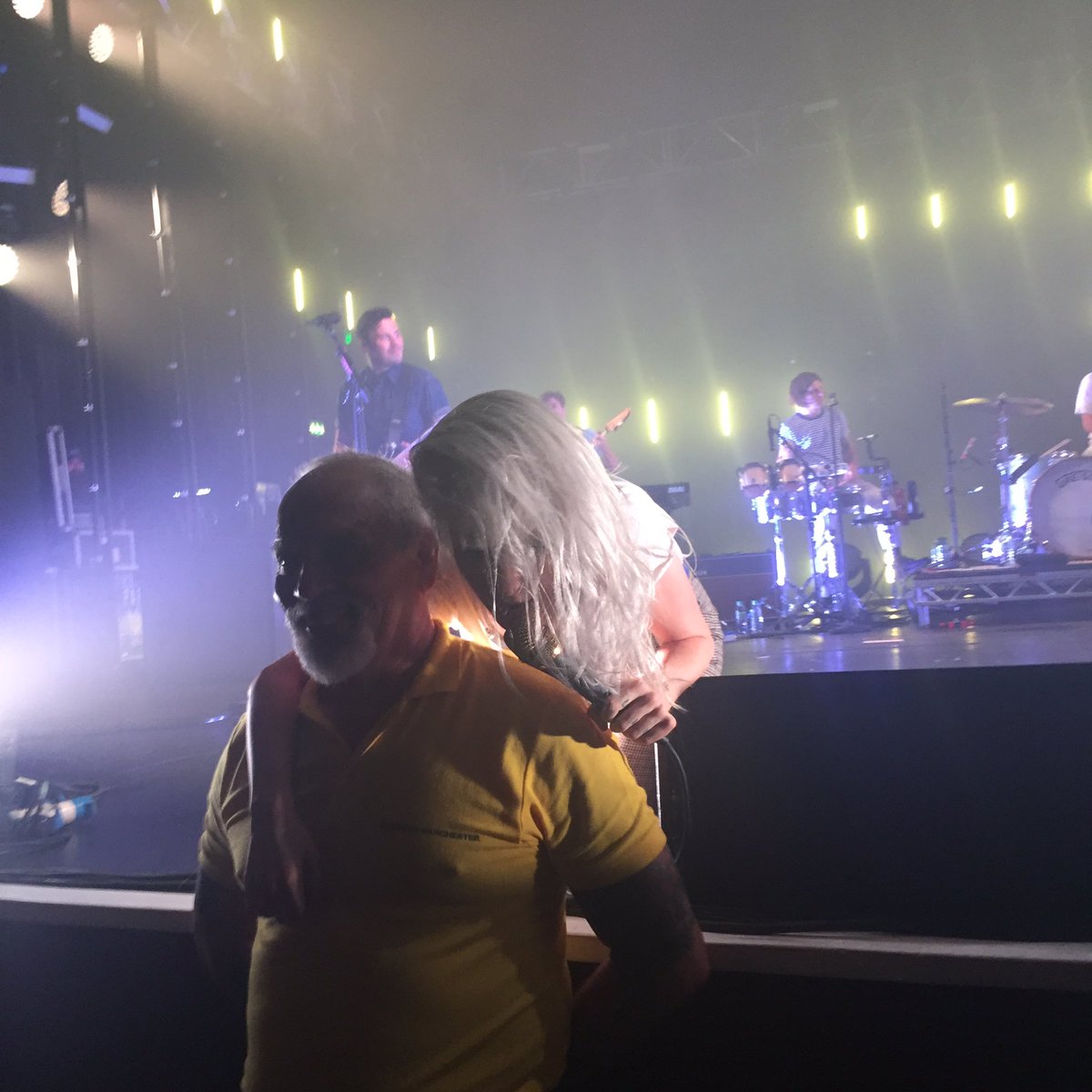 zoeisawstr's tweet photo. H x security guard tonight in Manchester was everything 😂@yelyahwilliams https://t.co/YKLpLHyZv8