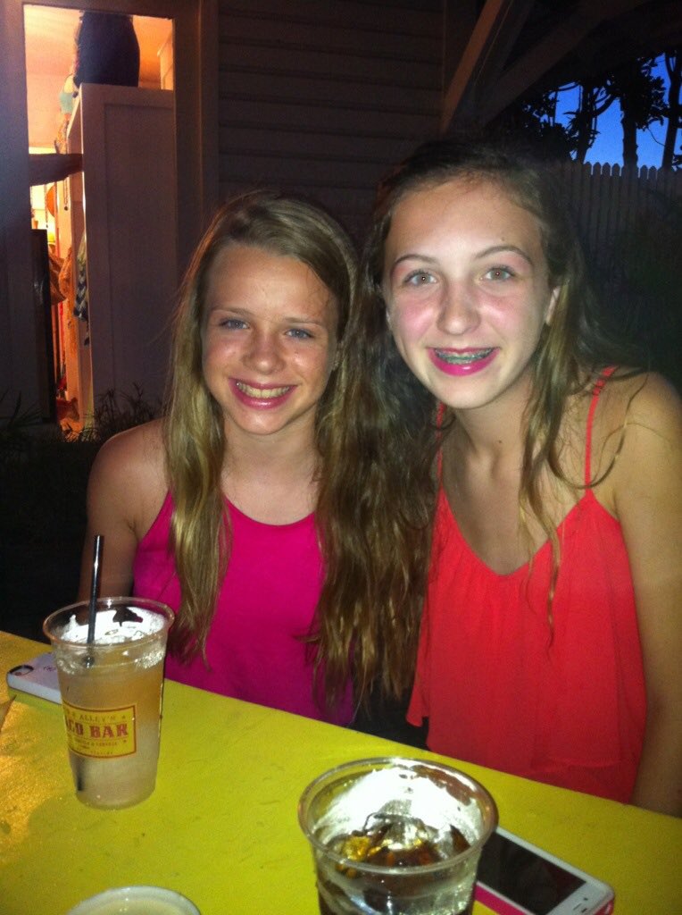gracemck03's tweet photo. Happy birthday Erica! 🎉💖 hope today is the greatest!!! Love you and miss you!!! https://t.co/H4keidLPnM