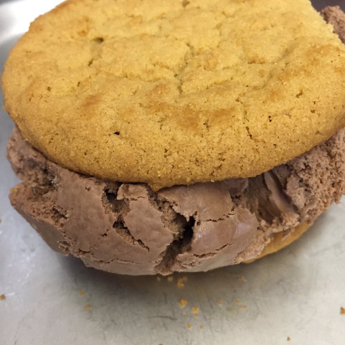 TasteesOn1st's tweet photo. Dad favorites #peanutbuttercookie #brandon #bdnmb https://t.co/TEJ6o2agiw