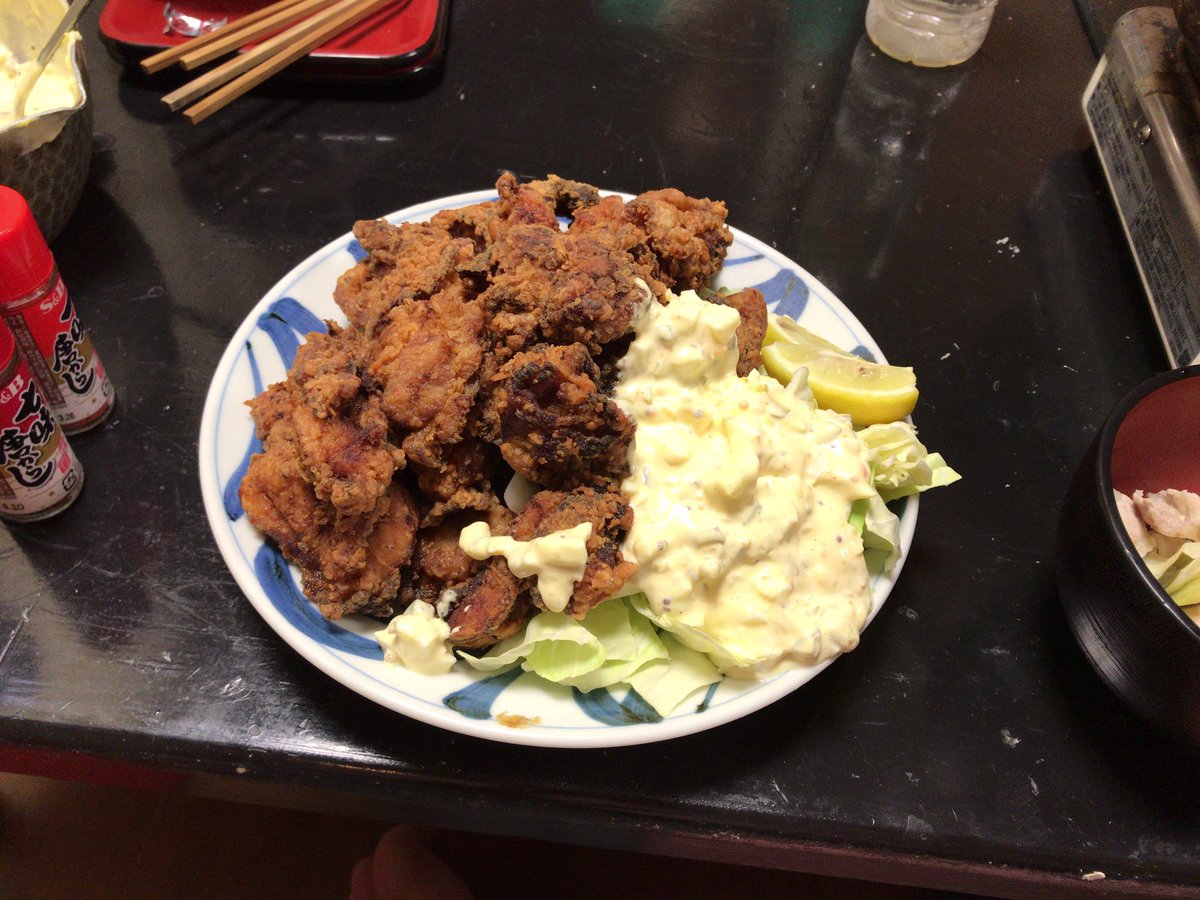 頂 仙之助 菊池政彦 Twitterissa 相撲部屋の鶏唐揚げ ハイカロリー爆弾 笑 こいつは 太るぞぉ 頂亭