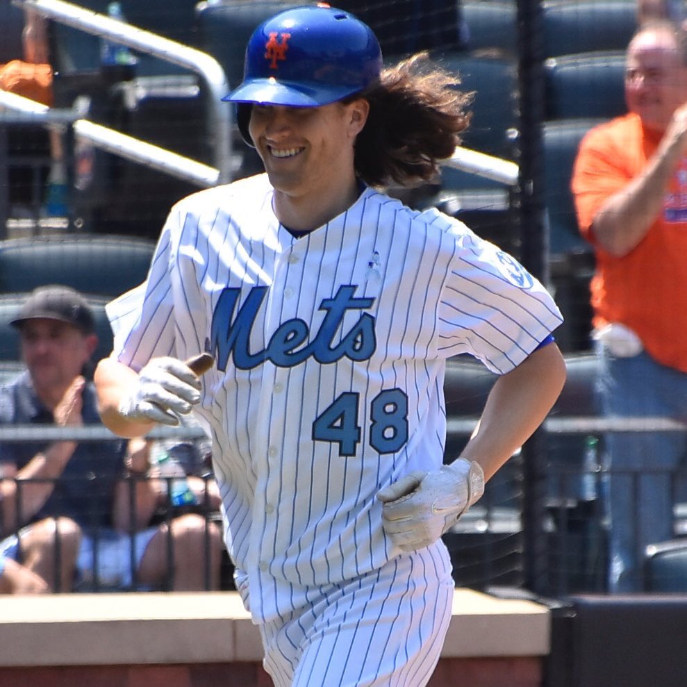 SolidSun9426's tweet photo. First career homerun goes to Jacob Degrom! #mets #baseball #mlb #degrom #degrominator #degromination #FathersDay2017 #homerun https://t.co/OSZLIeLA9P