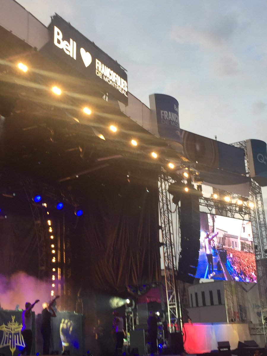paunavarromoya's tweet photo. Merci #FrancoMTL ! Super @IAM @tryo @Karim_Ouellet ! 👍🏻😍 https://t.co/CJPFFazbXM