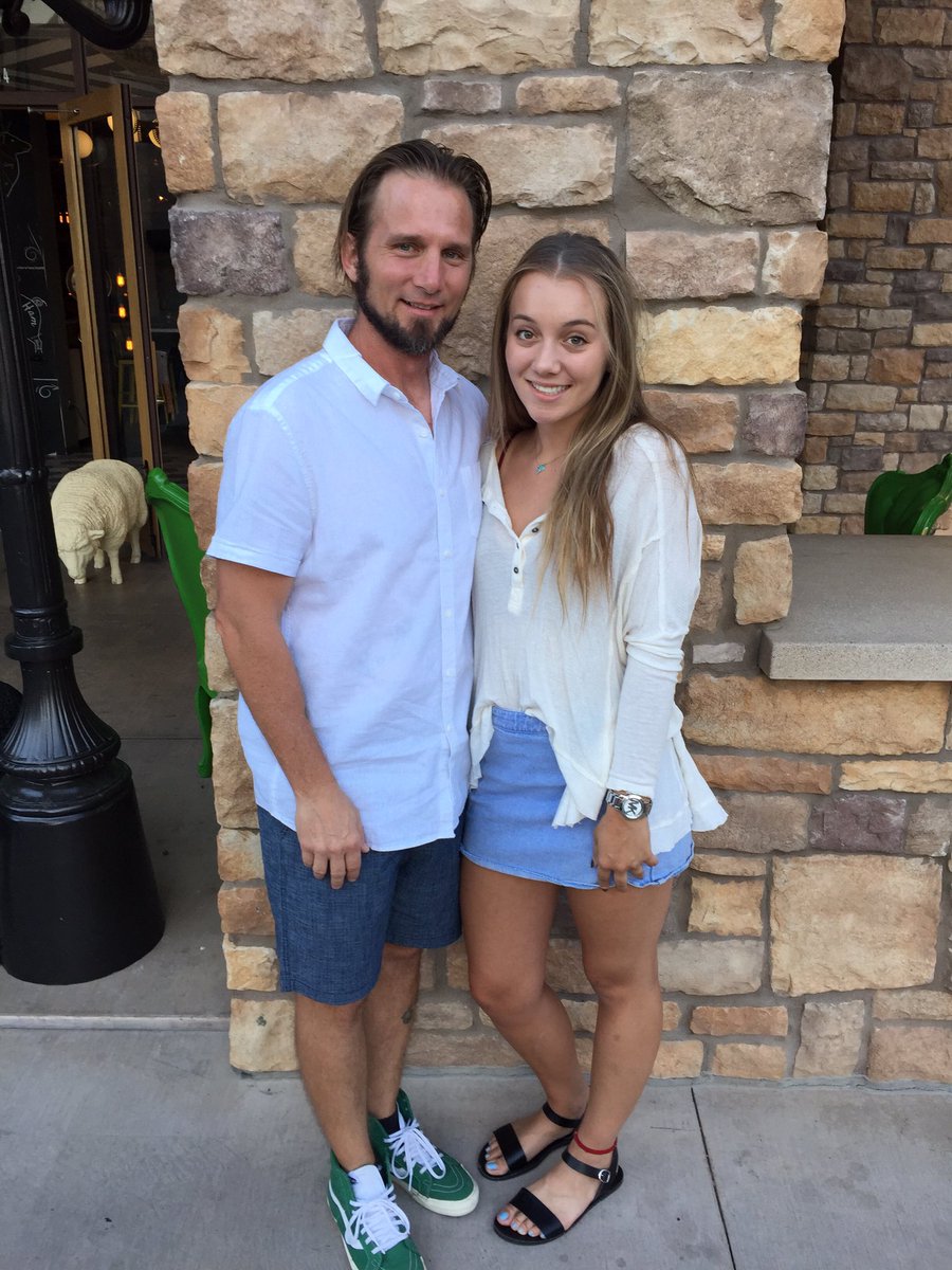 _tayclay8's tweet photo. happy father's day to this stud. thanks for everything💓 https://t.co/KBiG71Ieh6
