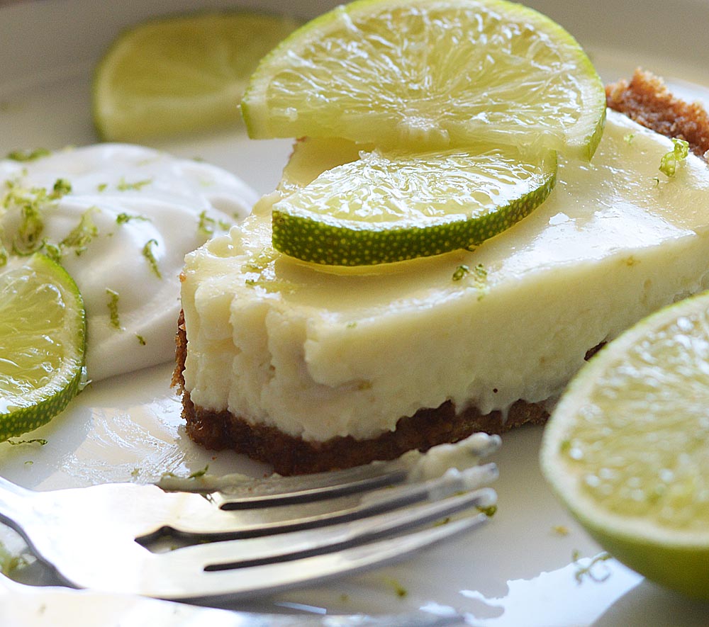 veglifetweets's tweet photo. #ad NEW RECIPE on the blog - VEGAN COCONUT KEY LIME PIE with Coconut Whipped Cream! https://t.co/LDdyk16u0B #CreateWithOil @LouAnaOils https://t.co/XtgHenkXCI