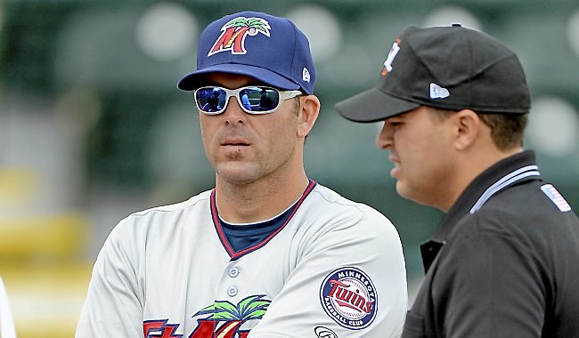 Happy 43rd birthday to former first baseman and current manager Doug Mientkiewicz. 