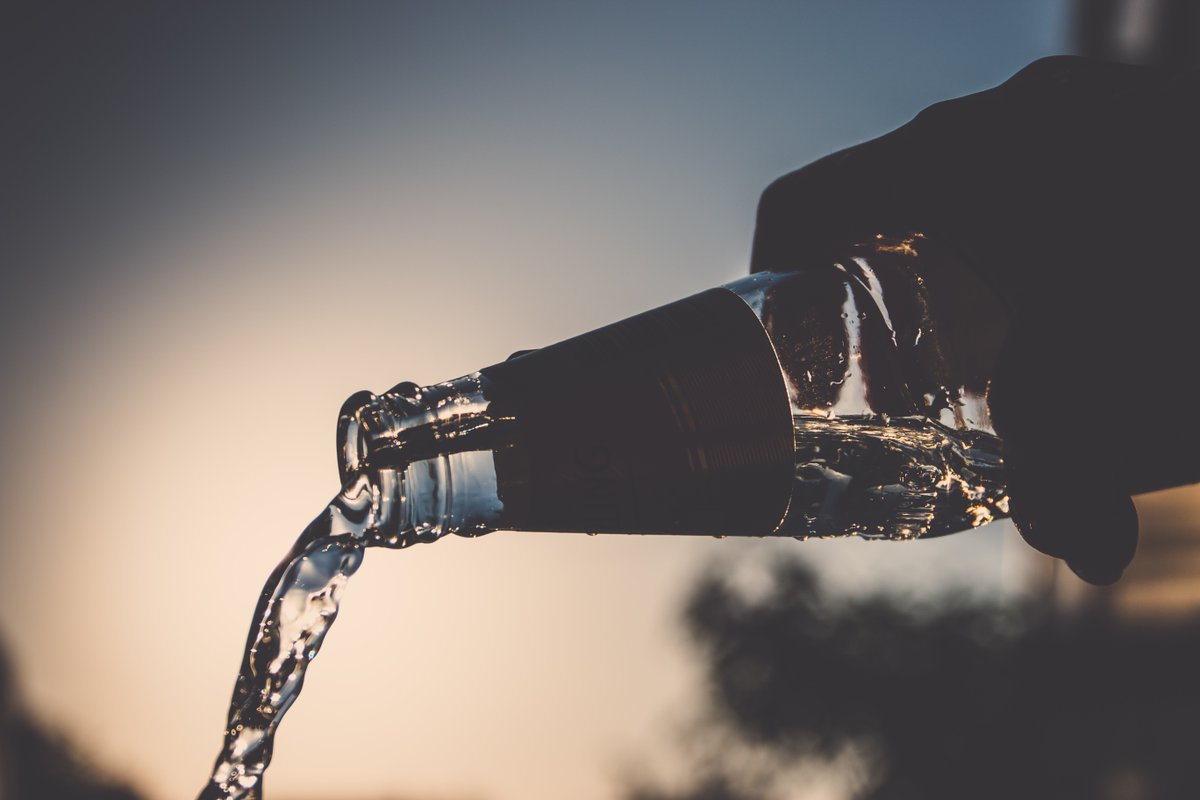 ausm1's tweet photo. Stay hydrated and fill up your water bottle with chilled, filtered water at the AuSM offices! https://t.co/UolwpCLzd8