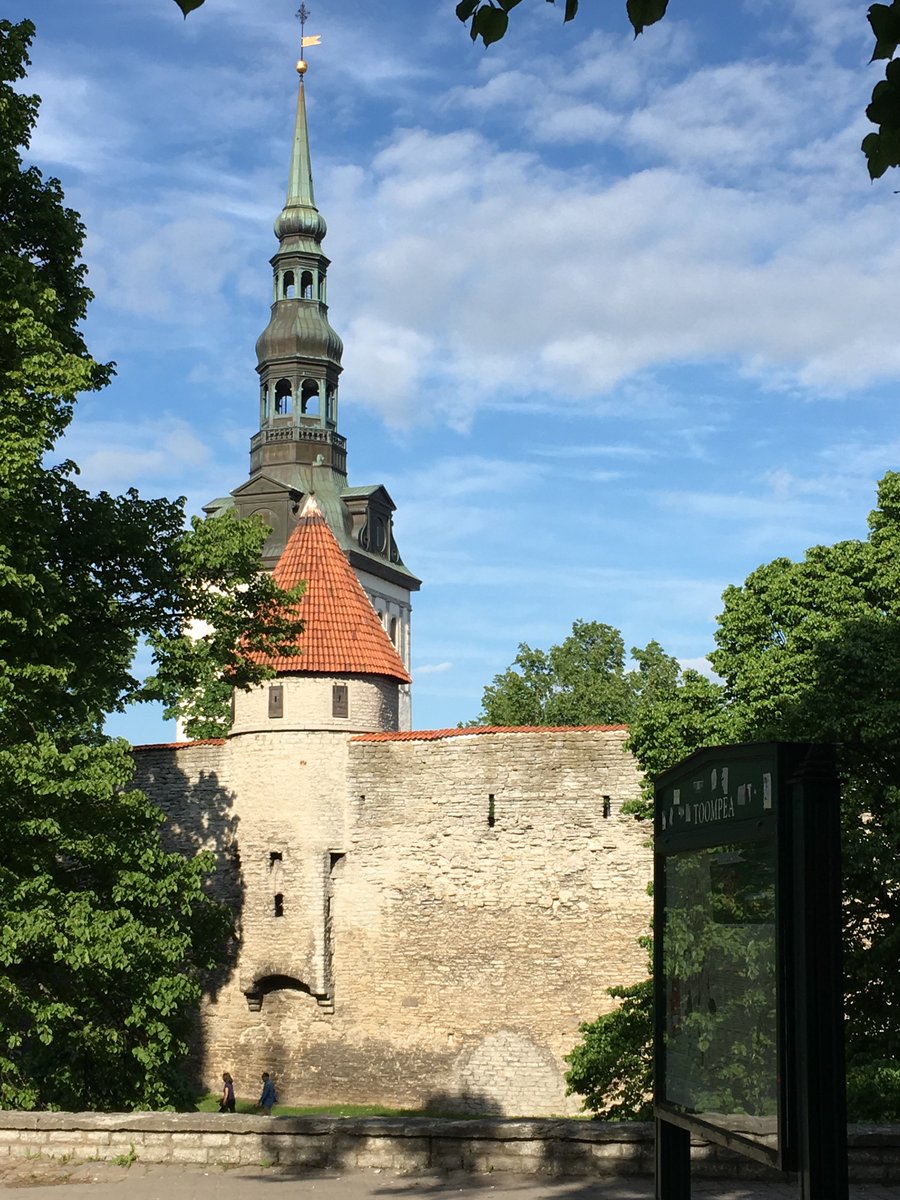 CPortierEdu's tweet photo. Conference went well! Walked hours through Old Town - along wall surrounding town, through cobbled streets and into square. https://t.co/60vzHYw4hm