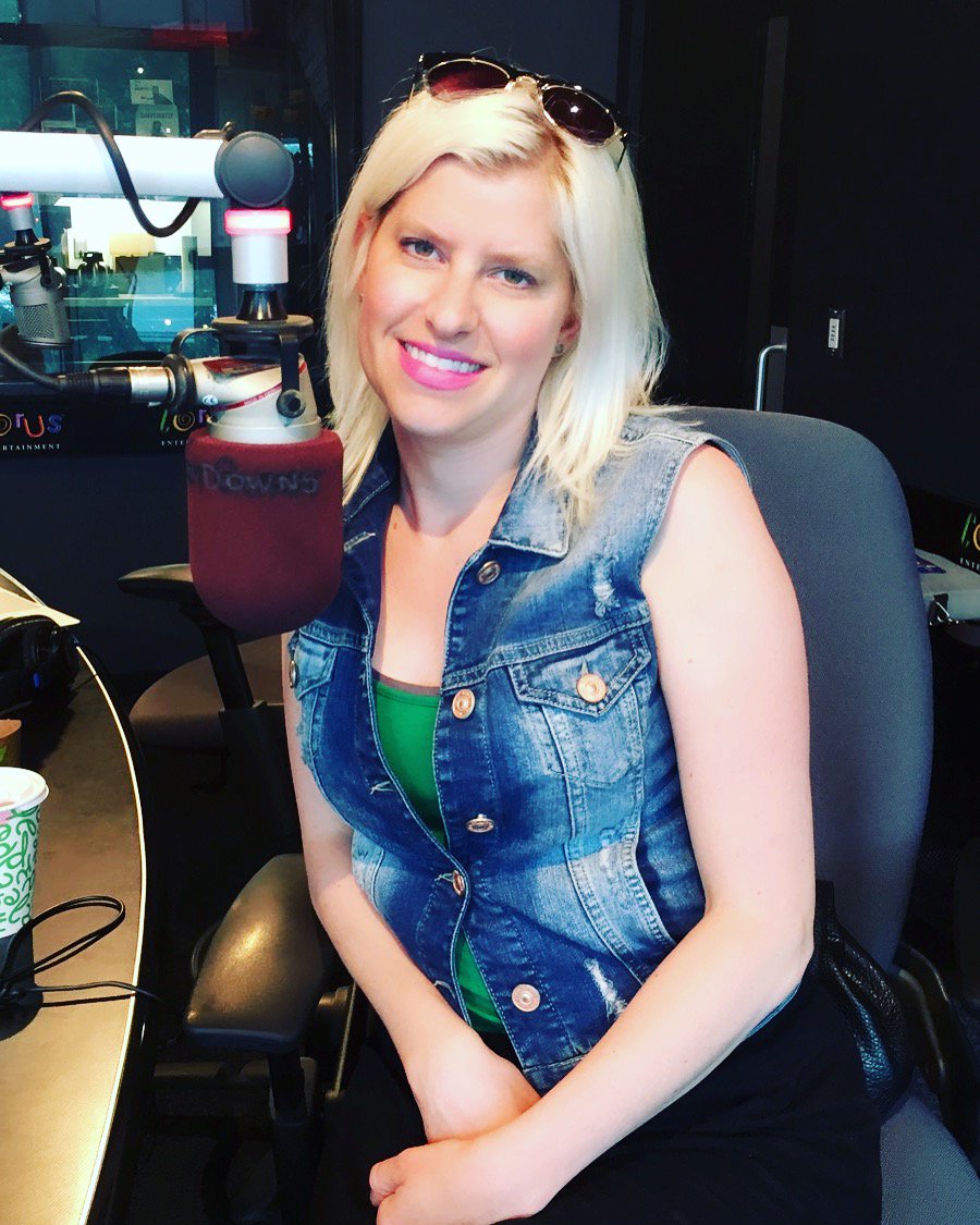 wifeofawinemakr's tweet photo. Listen for me tonight at 9 PM on @am640 speaking w/ Laura Bilotta about dating. Perks of being a #torontomatchmaker @MatchMeCanada #bossbabe https://t.co/9vPkUtaNQl