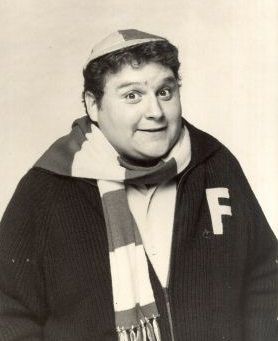 MarkHamill's tweet photo. Thank you Stephen Furst! A wonderfully versatile actor/director/producer as kind as he was talented. #SnickerLaughSnortWithoutEmbarrassment https://t.co/iits8Jt5tL