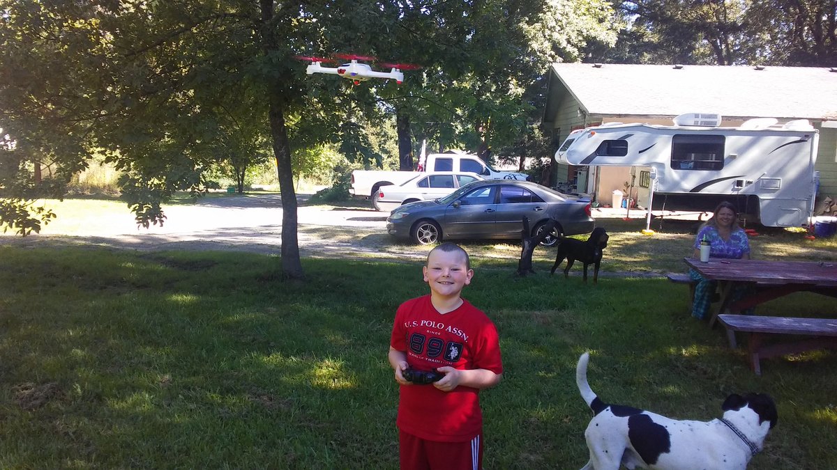 DonHampton11's tweet photo. My sons first drone flight.#firstdroneflight https://t.co/vtQkwxdDky