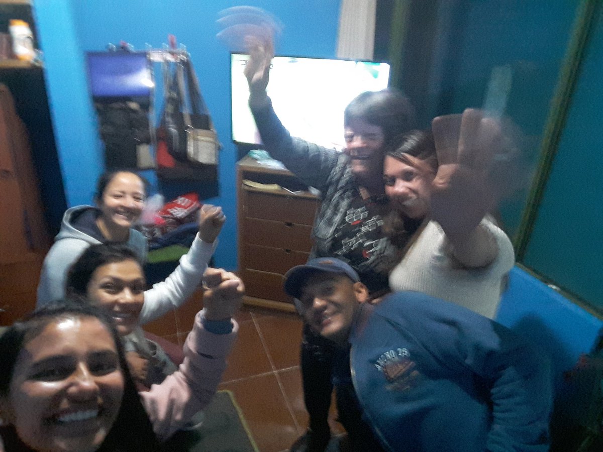 mahechamarisol's tweet photo. @CanalRCN #LaLigaxRCN celebrando el primer gol queremos la camiseta del tigre por favorrrrrrre https://t.co/sBLZa9G0W3