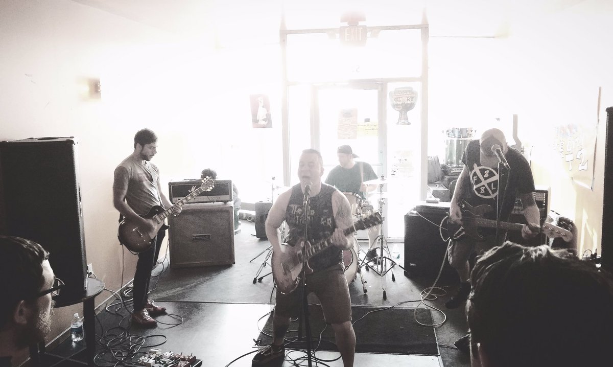 that's a wrap in Flint! thank you <a href="/VehicleCityFest/">VehicleCityFest</a> for having us! Michigan rules!