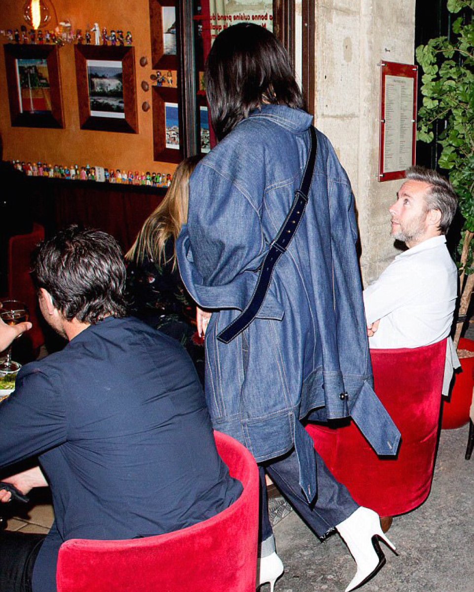 kidfellafans's tweet photo. Paris #RICHFAAM https://t.co/4LTGFAZrK2