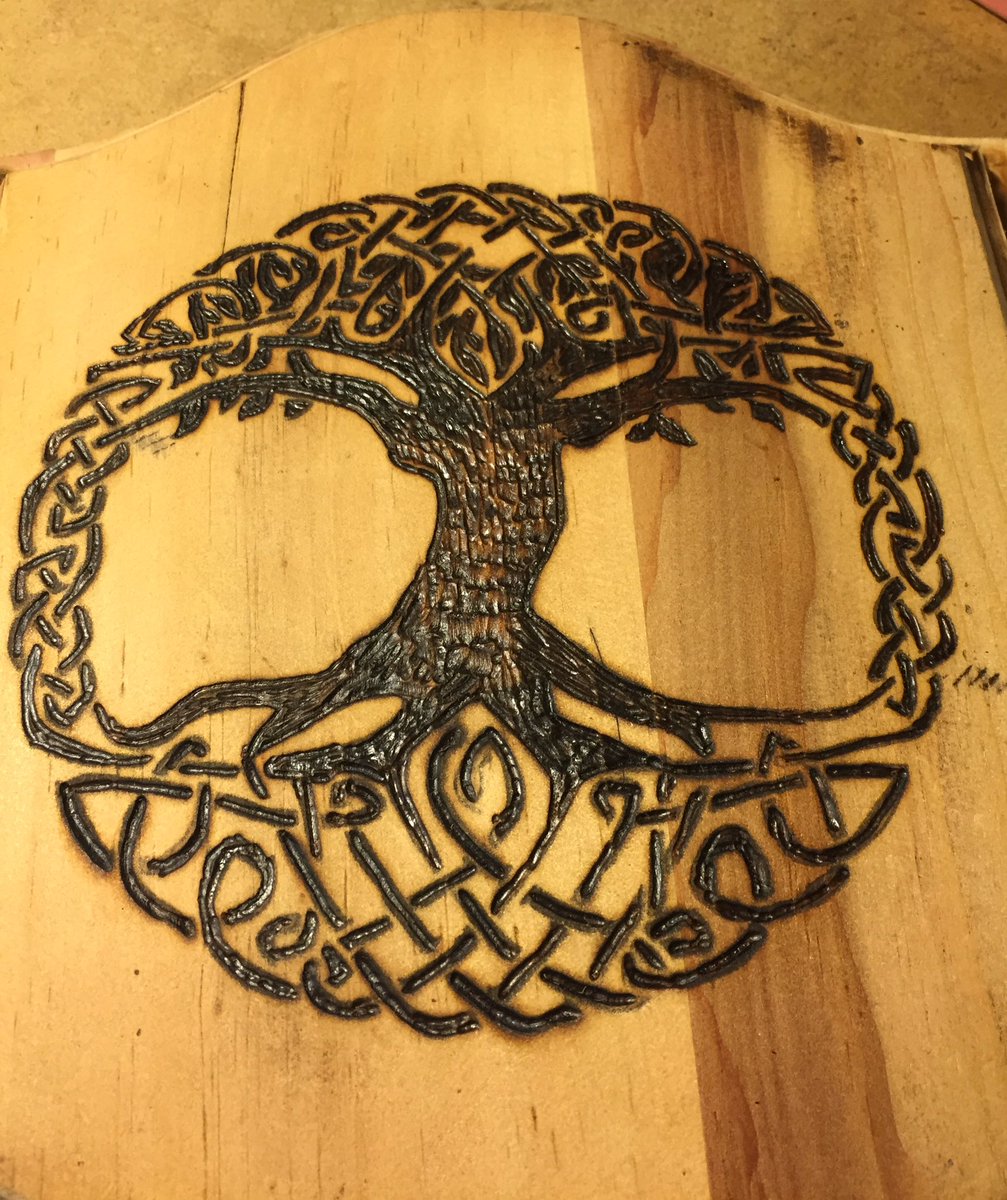 BadBowtie09's tweet photo. Piece I've been working on #CelticTreeOfLife #WoodBurning #WoodWorking #ReclaimedWood https://t.co/o8DHKA3jeL