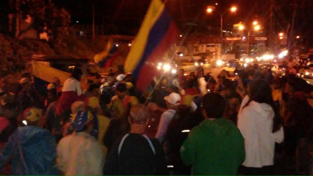 380KmxVzla OFICIAL tweet media