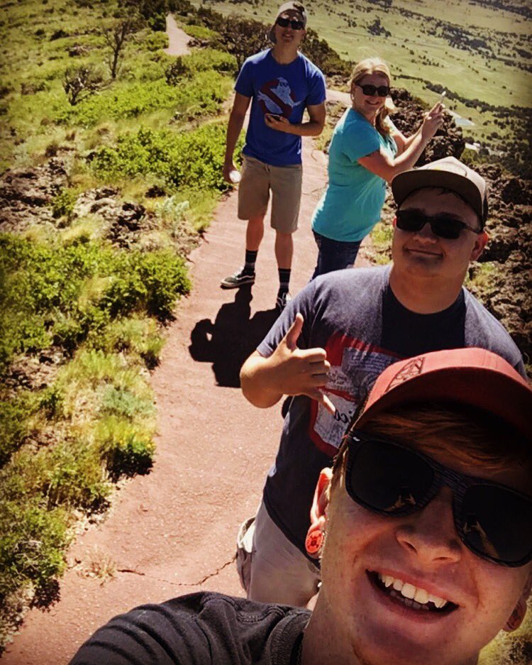 msummab's tweet photo. Hiking #mtcapulin for Father's Day https://t.co/jymDv9b1mV