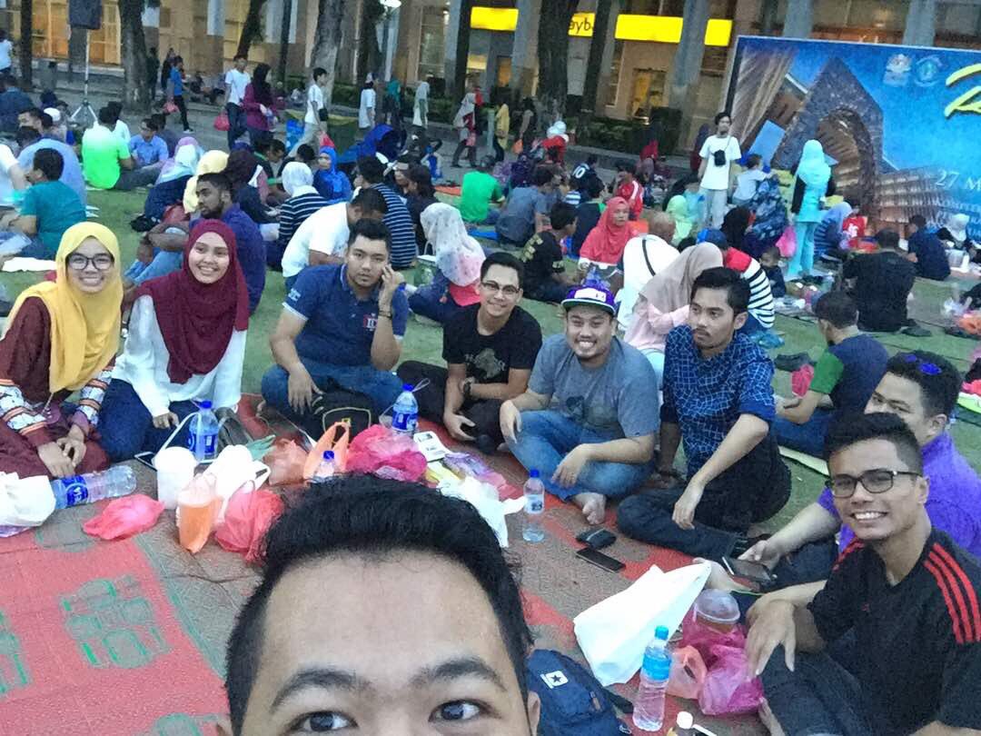 aniswys's tweet photo. Dan... 
aku rindu ...
#exstudentofSmkBukitJalil
#batch94
#iftar2k17 https://t.co/xFgbEpsX5m