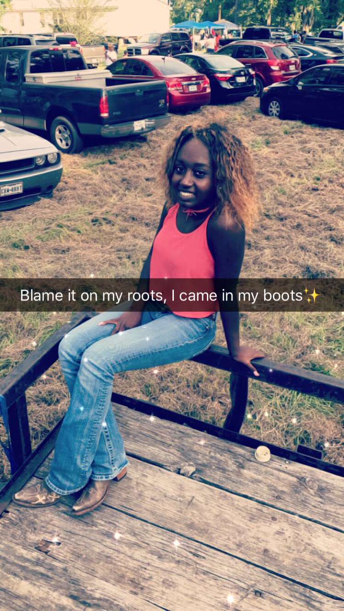iFirstlady_Kala's tweet photo. I'm 23 I swear ๐คฆ๐พโโ๏ธ I look like a child ๐๐ but yesterday was a cool day. Had fun w/ my country boys, playing w/ dem country toys! #TxGal โฅ๏ธ https://t.co/mEnt1nKkfy