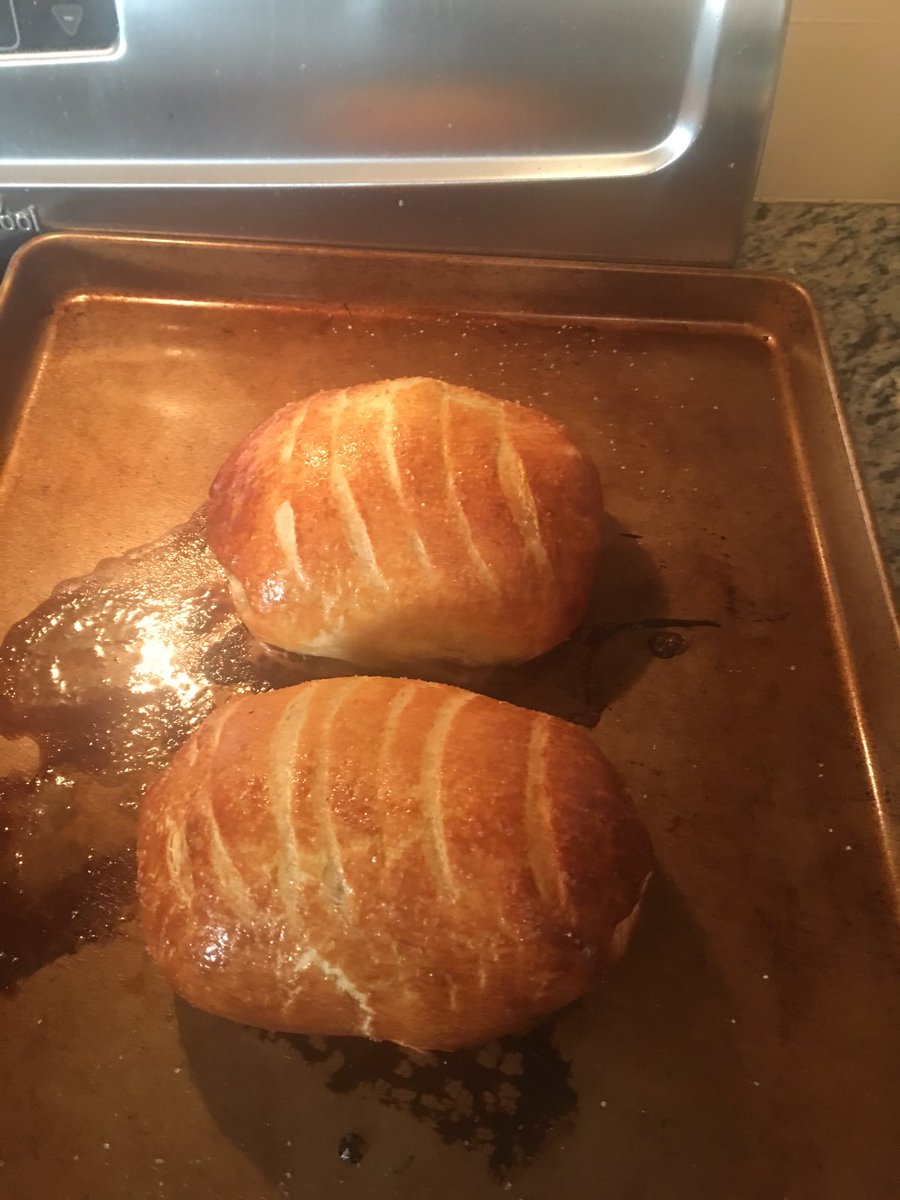 dutch_1981's tweet photo. Father's Day Beef Wellington with asparagus and mac and cheese.  What do you think @GordonRamsay ? https://t.co/81NsCyEgxM