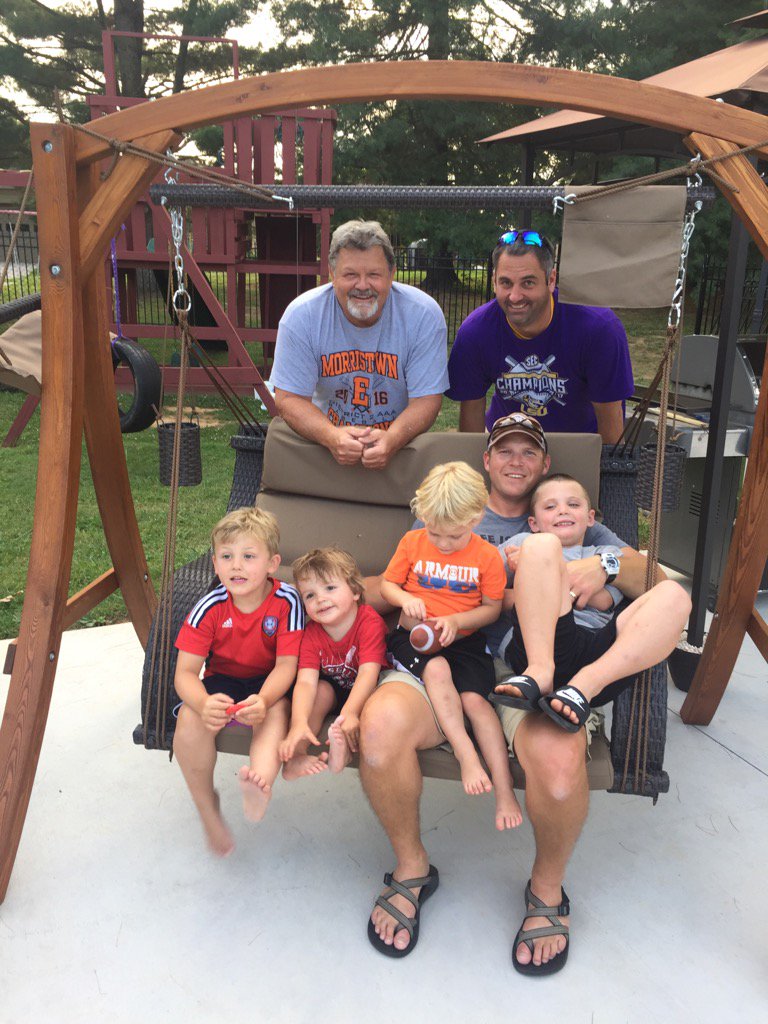 HaunChaun's tweet photo. Happy Fathers Day to these guys they are the best!! https://t.co/jbWgOE2P9a