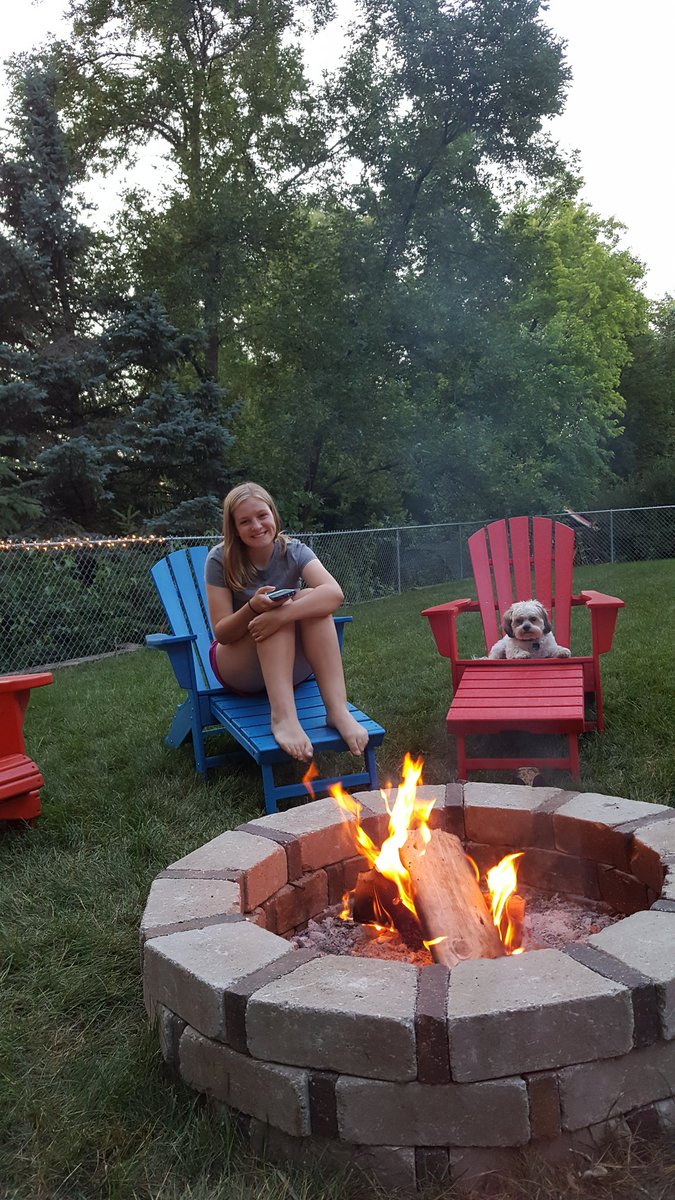 JasonGloverSUX's tweet photo. 2 of my 5 favorite kids hanging out on Fathers Day with Finn.  Pretty good night. https://t.co/r3LxWmH6m5
