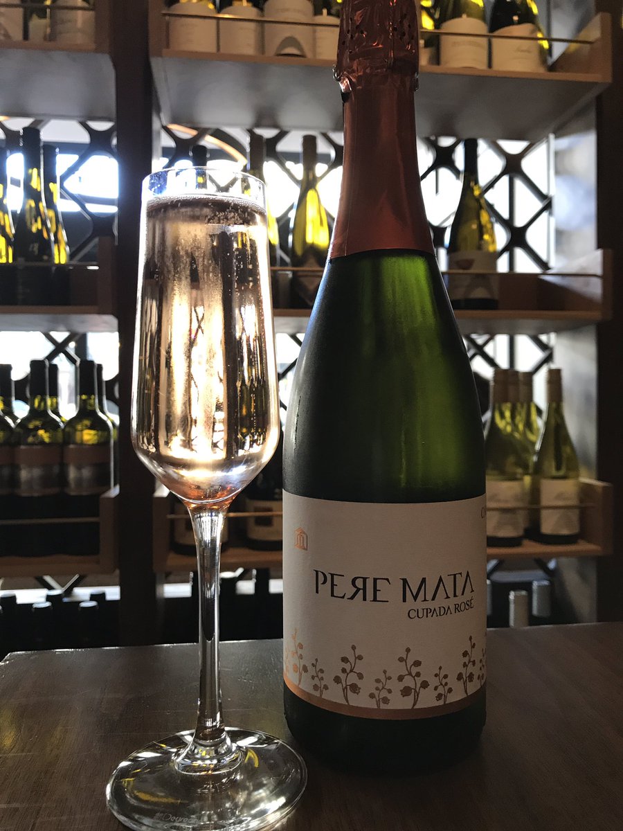ResoluteSF's tweet image. Pairing vintage Cava Rose with Air Conditioning! #wineoclock