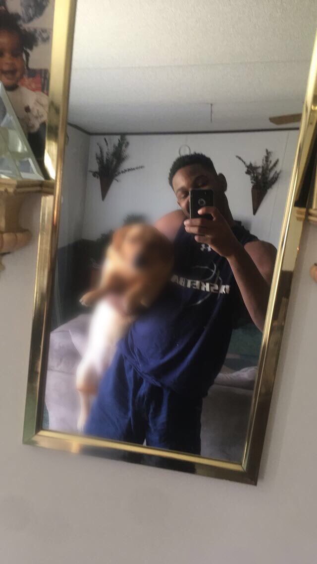 TweetByAnt's tweet image. Can't focus on the fake 🤤