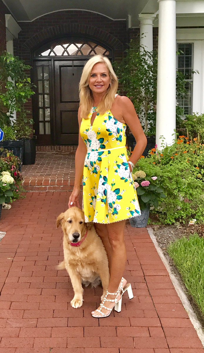 wpepe's tweet photo. Thanks to the sweet sale girl in Nashville for the perfect Father's Day dress with my favorite shoes #draperjames https://t.co/ES9iuO0KoJ