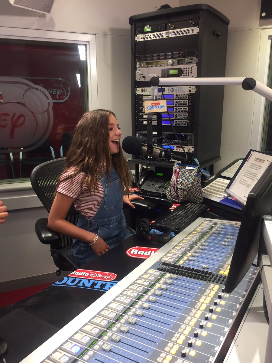 KenzieZiegler32's tweet photo. Thanks to @radiodisney and @misslelab for letting me crash the studio last night! #MonstersakaHaters https://t.co/2azHmPpAWT