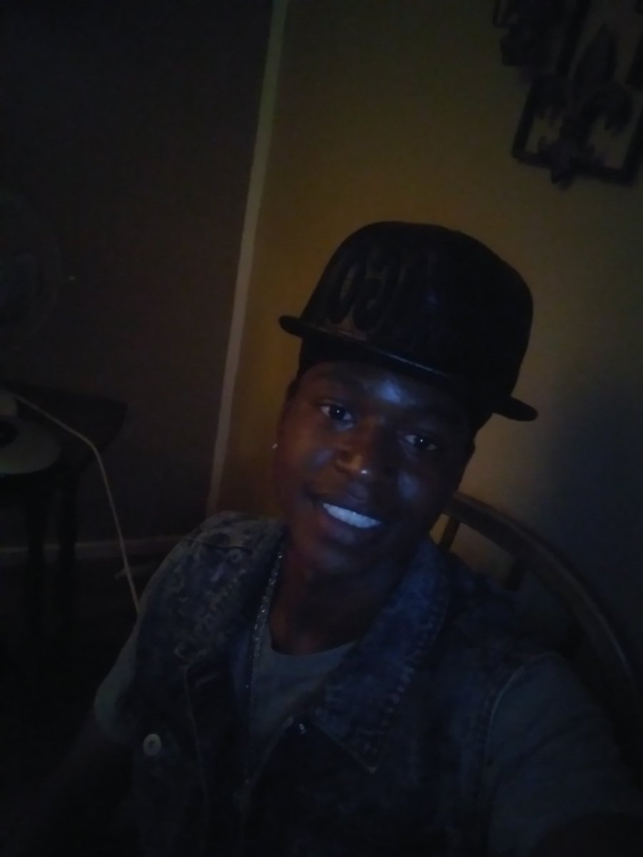 Donnell72157638's tweet photo. Love me teeth😎😀 https://t.co/q62QBwJ1zi