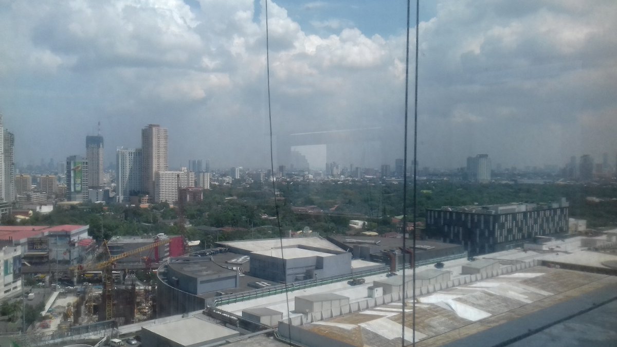 therascars's tweet photo. Ortigas skyline looks lit π₯π₯ #practicumadventures https://t.co/bi40nqHI5N
