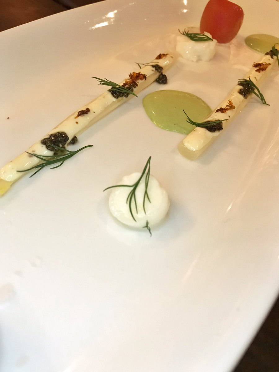 WestgateVegas's tweet photo. We've got the BEET & Goat Cheese Ravioli by Chef Michael after a White Asparagus Salad by Chef Sean ☺️ #LVRW #HelpOutDineOut https://t.co/ejUJWxEbYz