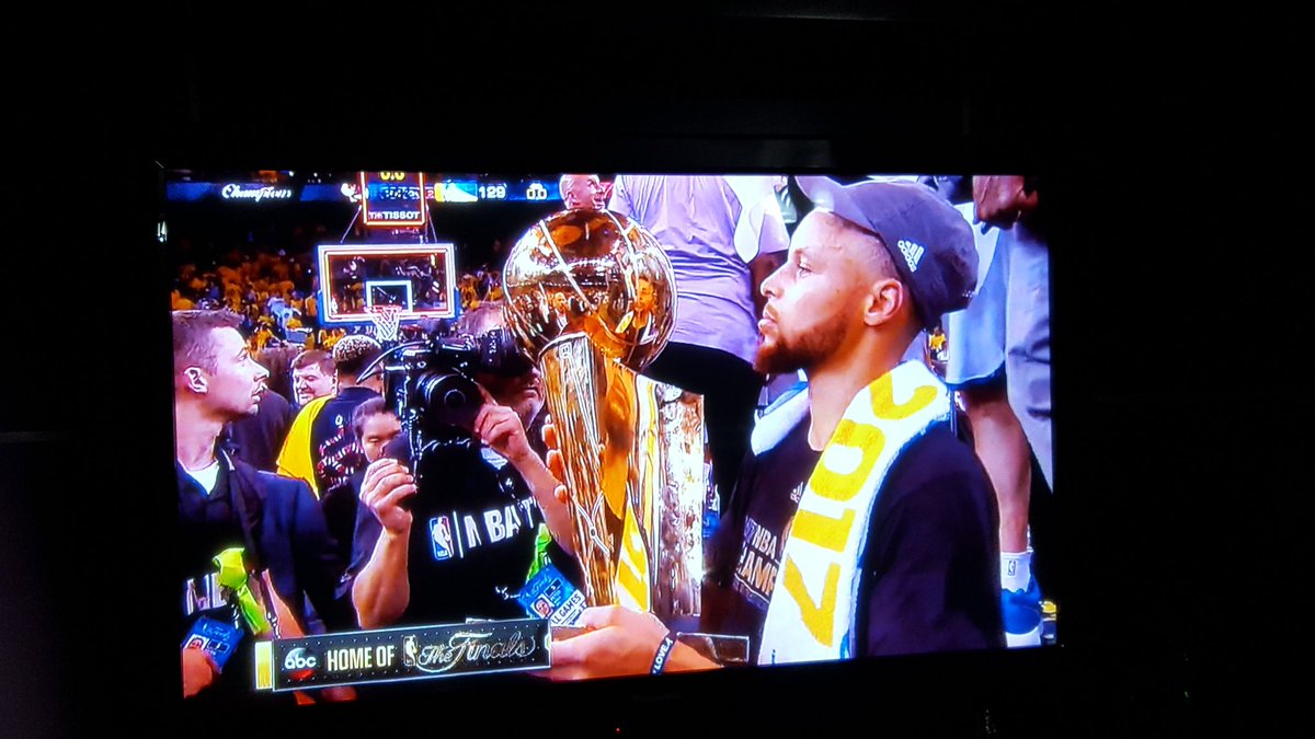 VincentRamosM's tweet photo. @warriors congrats on winning the NBA Championship https://t.co/CuS183WRgE