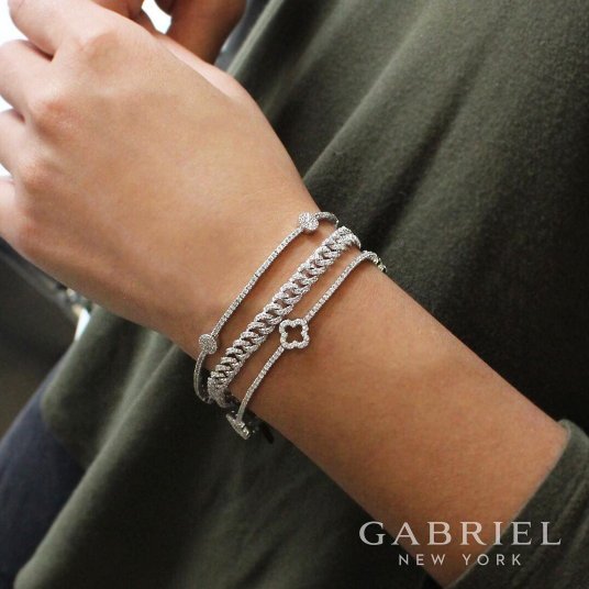 Diamonds on diamonds on diamonds #GabrielNY #GabrielandCo #Fashion #Jewelry #Diamond #bangles #bracelets #diamonds instagram.com/p/BVVFdB-AfpU/…