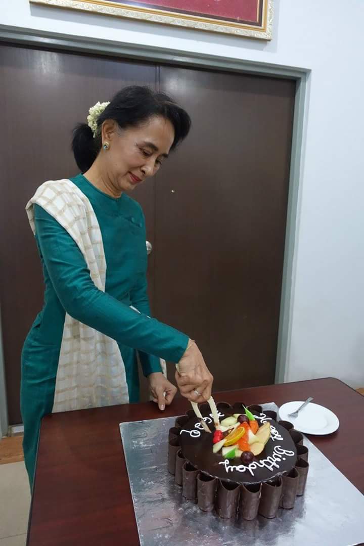 Happy Birthday to the lady of no fear !

Today is Daw Aung San Suu Kyi\s 72th Birthday. 