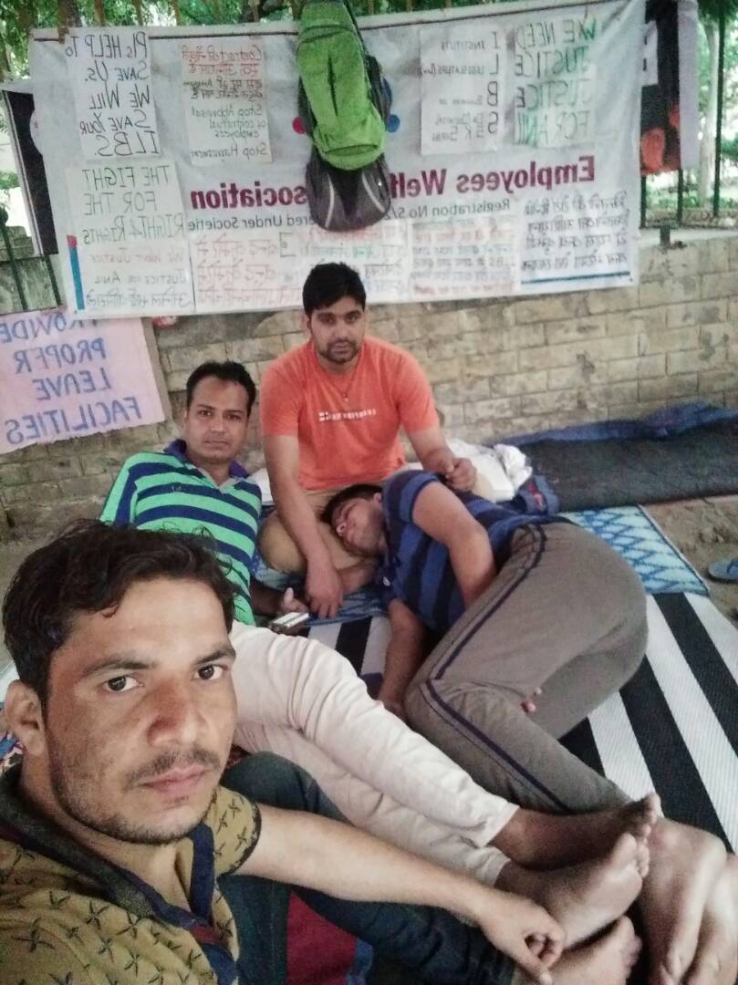 EWA_ILBS's tweet photo. @ArvindKejriwal @msisodia @narendramodi @LtGovDelhi @DelhiPolice @punjabkesari
DAY 5 of ANSHAN #JUSTICE4RAKESH
#SAVEILBS #JUSTICE4ANIL https://t.co/eIU2YrFrhY