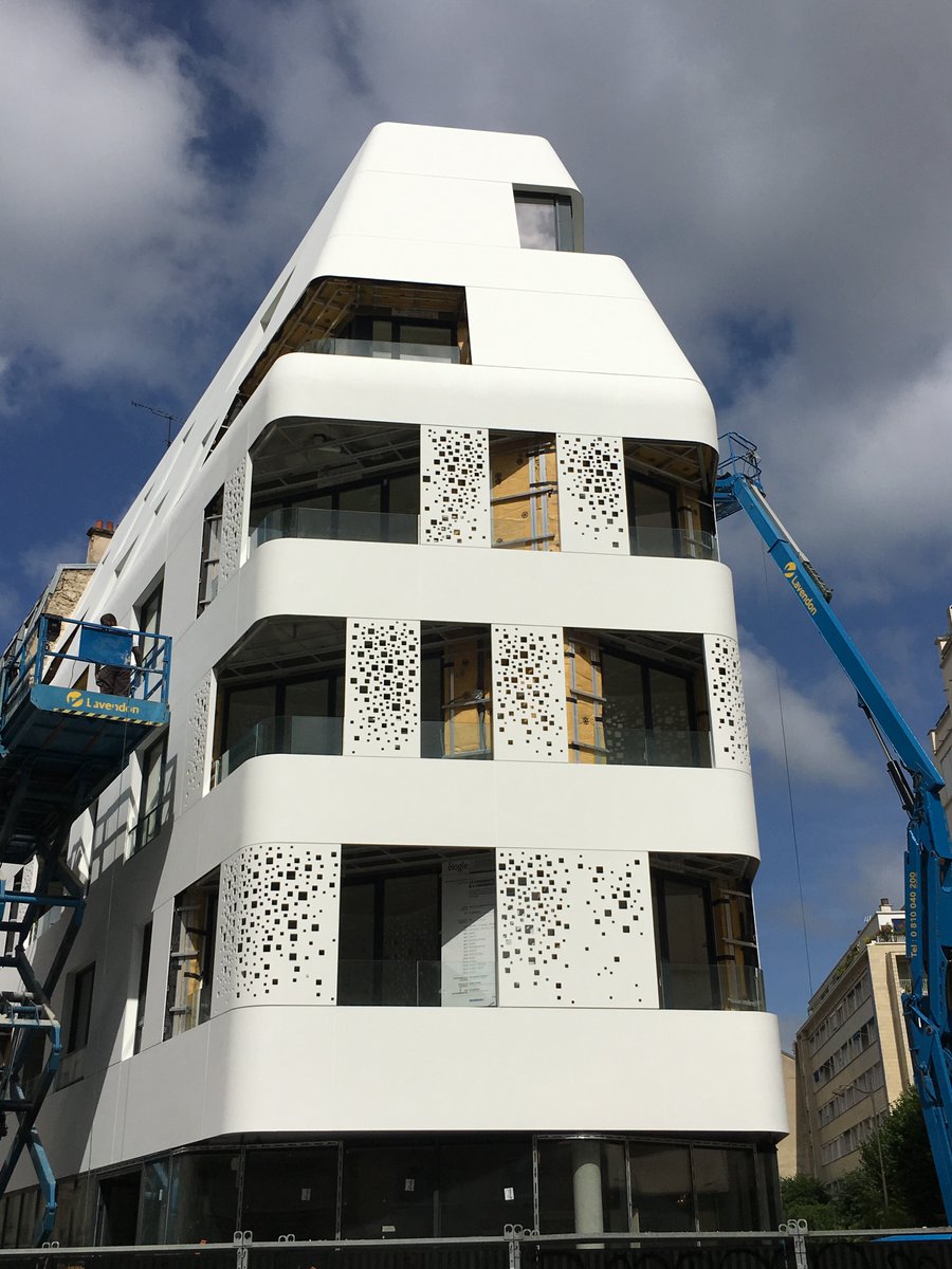 crea_diffusion's tweet image. Réalisation de la facade en Corian de La Croix Nivert PARIS.
SURFACE : 785 m²
ACHITECTES :Nakache Orihuela Architectes.