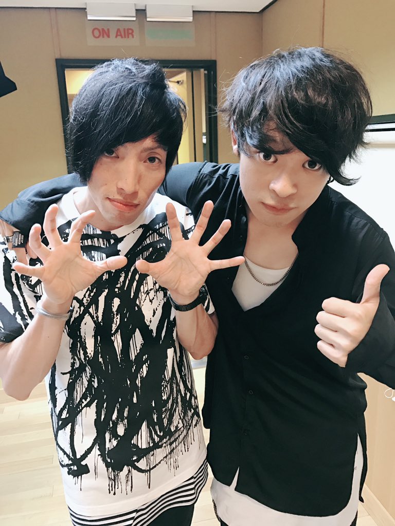 The Oral Cigarettes もう間もなく 間もなくfm802 Radio Masters に山中拓也と中西雅哉が出演します ぜひお聞きください The Oral Cigarettes もう間もなく 間もなくfm802 Radio Masters に山中拓也と中西雅哉が出演します ぜひお聞きください