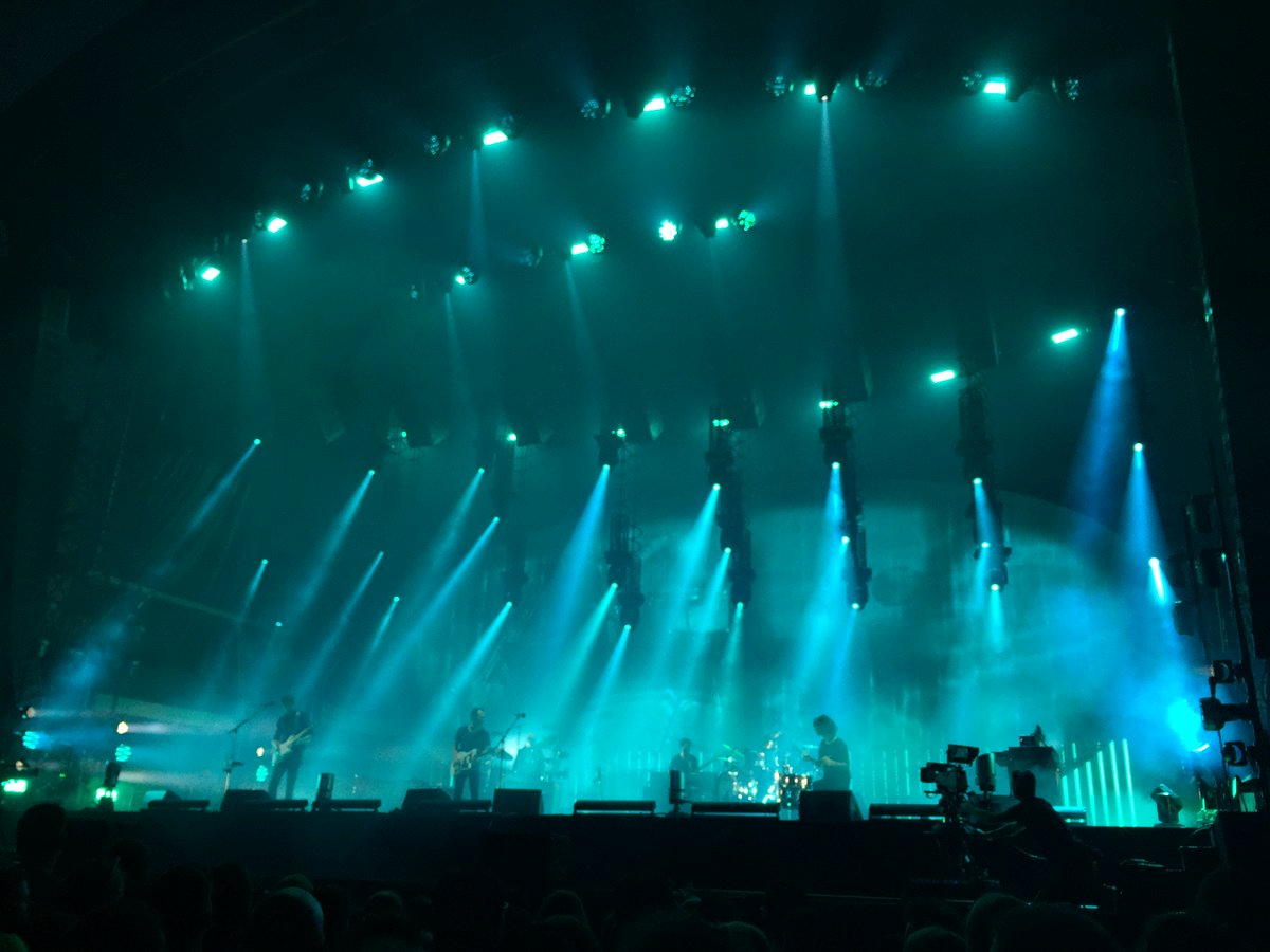 twoestenburg's tweet image. Jezus wat mooi! (Ik weet dat ik gister had moeten tweeten want dat kan tegenwoordig, maar was bij een optreden van #radioheadbks.) #BKS17