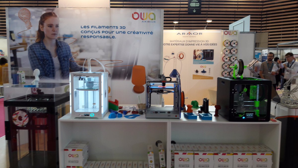 Boscade's tweet photo. Super @salon_3DPRINT Merci à @clotoo3D,@volumic3D, Delta 3D Print @3DGence, @Millenium3D - @Makershop3D  @Ultimaker, @lecomptoir3d @Raise3D https://t.co/iWtzgieK4T