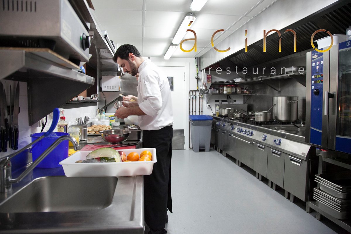 AcimoRest's tweet photo. ¡¡Extra, extra!! Volvemos a abrir los lunes
#Gastrobar #Granada #Catering #Chef #Food #Tapas #AcimoExperience #Restaurante #WeLoveGRX https://t.co/Zjbw2hUM7Y