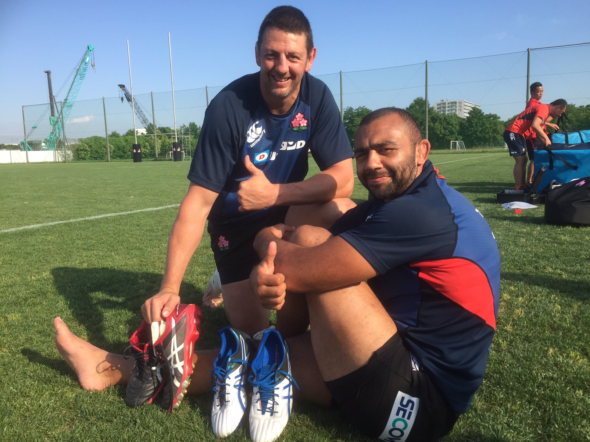 日本ラグビーフットボール協会 日本代表 リーチ マイケル選手と 本日からチームに合流したトンプソン ルーク選手 Rugbyjp Oneteam T Co Itxltt601t Twitter