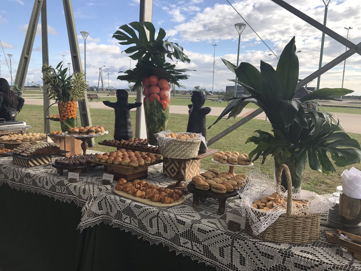 A pesar del frío y el viento, el desayuno esta servido!