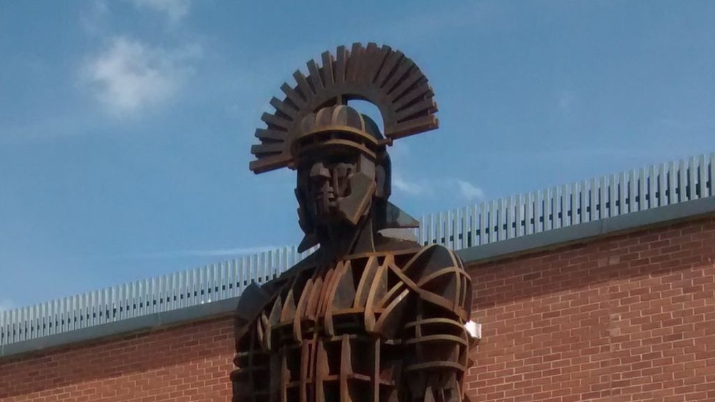 #Wallsend Roman fort 8.8ft centurion #sculpture revealed - <a href="/BBC/">BBC</a> News bbc.in/2tjC2DX