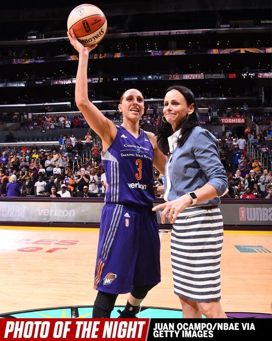 espn's tweet photo. No player in @WNBA history has scored more points.

The throne is yours, DT. #PhotoOfTheNight https://t.co/djnRF6dNTa