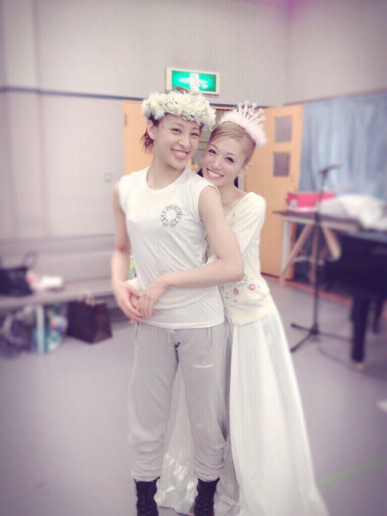 舞羽美海staff Mimi お誕生日おめでとうございます 大好きな音月桂さま Keiさんが笑顔いっぱいで 素敵な一年になりますよう祈っております