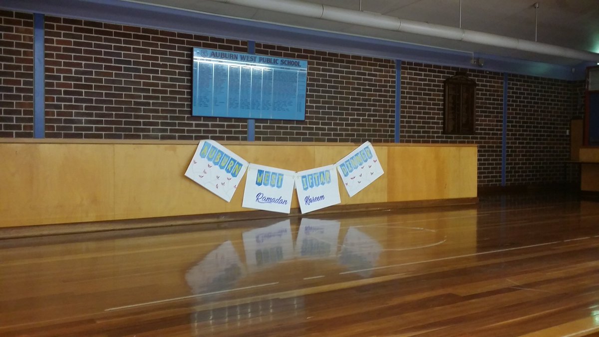 helfar85's tweet photo. Getting ready for the AWPS community iftar @AuburnWestPS  @_leanne_h https://t.co/AM1HMYm6Sr