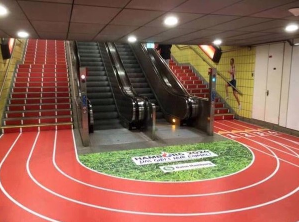 Sport_Web_I's tweet photo. 🔵DONNER ENVIE de faire du #sport |Comment❓#Nudge
🔵🔵@ogilvyChange https://t.co/5fJWZfzFKr 
🔵🔵🔵Le #NudgeSport page 44 https://t.co/ACTDsVwTIc https://t.co/khip2QMu7J