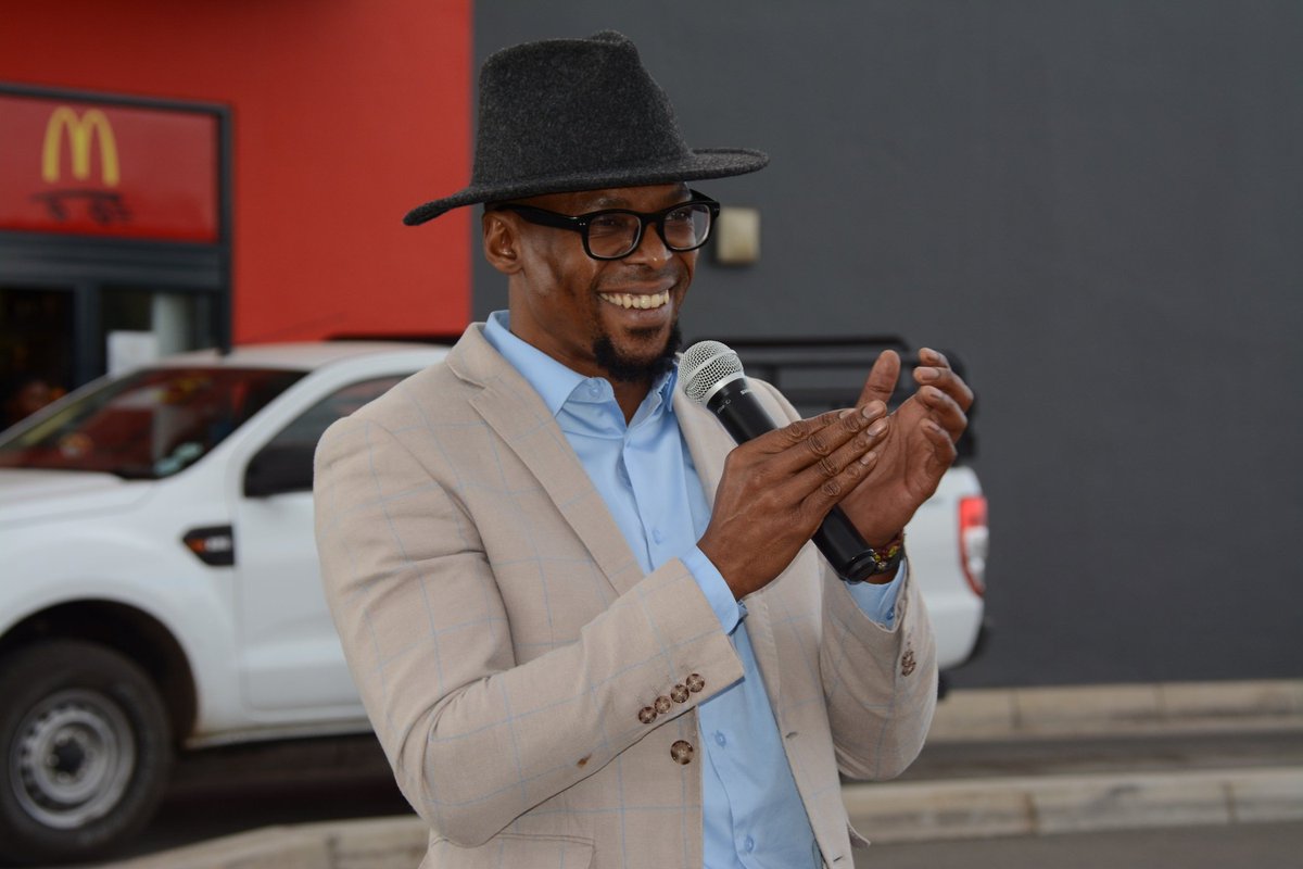 KuleMahumapelo's tweet photo. Thank you Generations Legacy star @bulada for gracing our #FathersDay event and for your keynote address. It was truly an honour having you https://t.co/CqSAili4HH