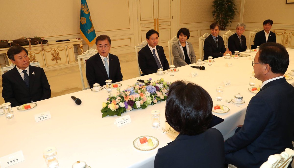 제20대 해양수산부 장관에 임명됐습니다. 
국민 여러분의 성원을 부탁드립니다. 늘 가까이 소통하겠습니다. 
감사합니다.